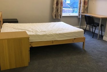 3 bed house, Spencer Road, Shelton, Stoke, ST42BE - Image 4