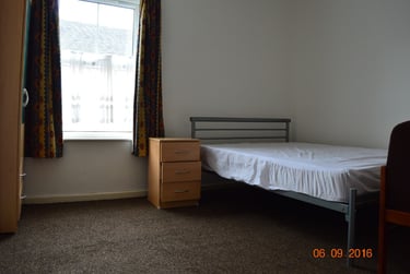 4 bed house, High Street, Cross Heath, Newcastle under Lyme, ST56DB - Image 2