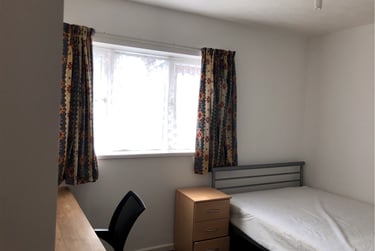 4 bed house, High Street, Cross Heath, Newcastle under Lyme, ST56DB - Image 9