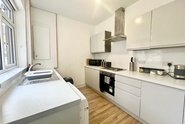 3 bed house, Cauldon Road, Shelton, Stoke, ST42BS - Image 8