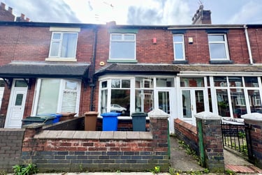 2 bed house, Scott Lidgett Road, Etruria, Newcastle under Lyme, ST64NH - Image 1
