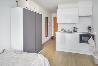 1 bed flat, London Road, Trent Vale, Newcastle under Lyme, ST51LZ - Image 1