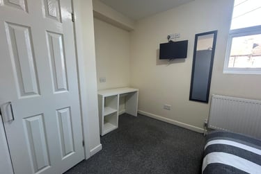 5 bed house, Conway Street, Shelton, Stoke, ST42BL - Image 5