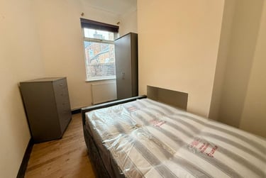 3 bed house, Watford Street, Shelton, Stoke, ST42EW - Image 3