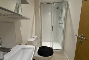 1 bed flat, Orme Road, Cross Heath, Newcastle under Lyme, ST52FB - Image 4