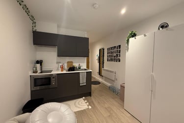 1 bed flat, London Road, Trent Vale, Newcastle under Lyme, ST51LZ - Image 2