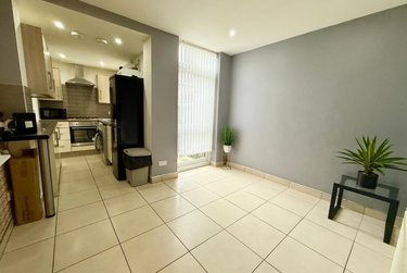 1 bed house, Conway Street, Shelton, Stoke, ST42BL - Image 1