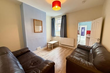 4 bed house, Guildford Street, Shelton, Stoke, ST42EP - Image 4