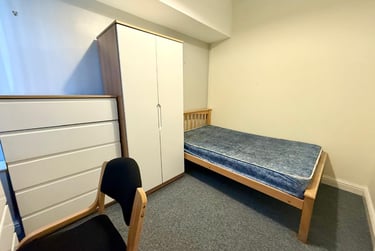 4 bed house, Guildford Street, Shelton, Stoke, ST42EP - Image 8