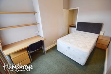 4 bed house, Guildford Street, Shelton, Stoke, ST42EP - Image 11