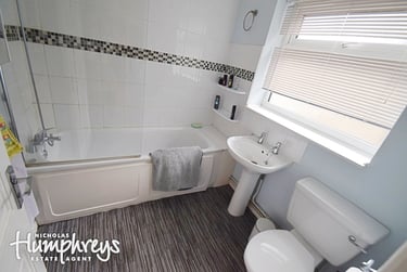 4 bed house, Guildford Street, Shelton, Stoke, ST42EP - Image 6