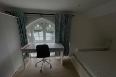 1 bed studio, Orme Road, Cross Heath, Newcastle under Lyme, ST52FB - Image 4