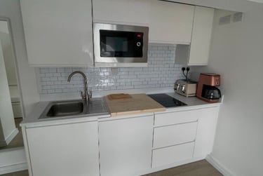 1 bed studio, Orme Road, Cross Heath, Newcastle under Lyme, ST52FB - Image 9