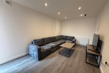 6 bed flat, Havelock Place, City Centre, Stoke, ST14LT - Image 2