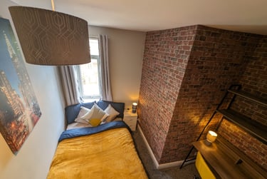 2 bed flat, Enderley Street, Cross Heath, Newcastle under Lyme, ST52DD - Image 3