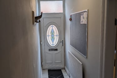 2 bed flat, Enderley Street, Cross Heath, Newcastle under Lyme, ST52DD - Image 9