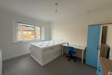 4 bed house, Cauldon Road, Shelton, Stoke, ST42EB - Image 6