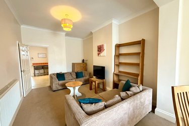 4 bed house, London Road, Basford, Newcastle under Lyme, ST51LL - Image 1