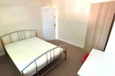 4 bed house, Orme Road, Cross Heath, Newcastle under Lyme, ST52PB - Image 7