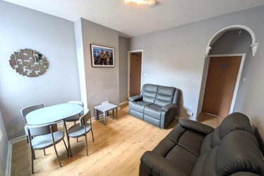 3 bed house, Thistleberry Avenue, Cross Heath, Newcastle under Lyme, ST52LT - Image 1