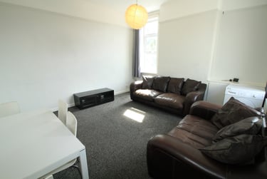 5 bed house, Beeston Road, Dunkirk, Nottingham, NG72JP - Image 4