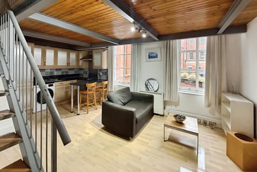 1 bed flat, Park Row, City Centre, Nottingham, NG16GR - Image 1