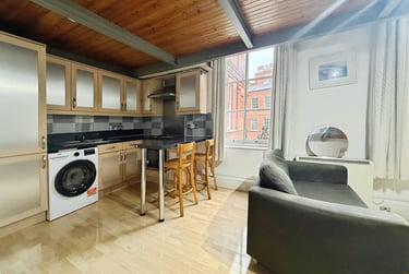 1 bed flat, Park Row, City Centre, Nottingham, NG16GR - Image 4