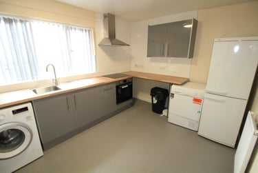 2 bed flat, North Sherwood Street, Arboretum, Nottingham, NG14EN - Image 1