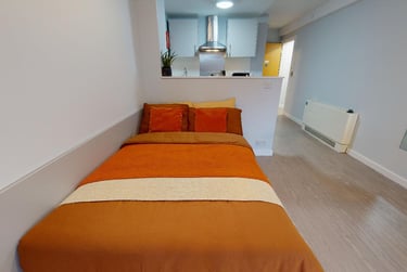 Diamond Studio at iQ Broderick House, 140 Bath Row, City Centre, Birmingham, B151NE - Image 1