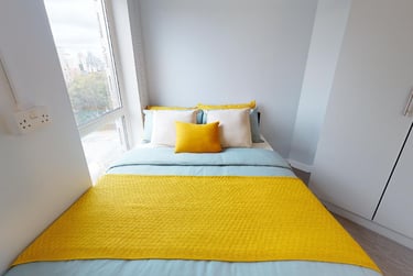 Gold Studio at iQ Broderick House, 140 Bath Row, City Centre, Birmingham, B151NE - Image 1