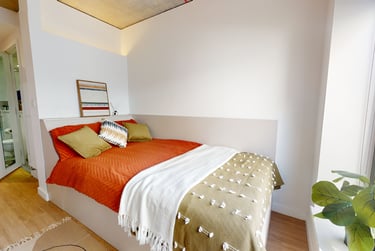 Bronze Studio Premium at iQ Flinders House, Bear Point, 2 East Parkside, Greenwich, London, SE100FQ - Image 1