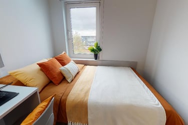 Platinum En Suite - Image 1