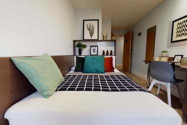 Silver En Suite Plus - Image 1