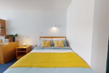 Platinum Studio Plus at iQ Pavilions, Pavilions Student Village, Ruston Way, Lincoln, LN67BQ - Image 1