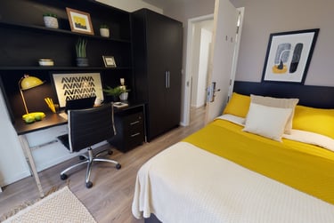 Gold 2 Bed Apt Plus - Image 1