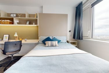 Silver Studio Premium at iQ Vega, 6 Miles Street, Vauxhall, London, SW81RZ - Image 1