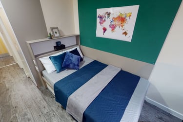 Bronze En Suite Plus-2627 at iQ Ty Willis House, 6-8 High Street, City Centre, Bangor, LL571NP - Image 1