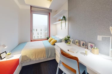 Bronze En Suite - Image 1