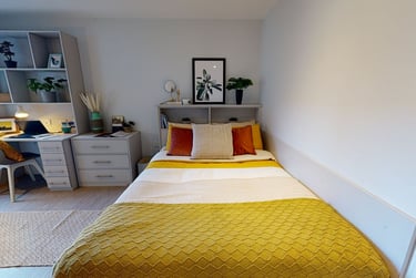 Gold Studio - Image 1