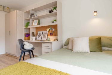 Gold Studio-2627 at iQ The Pad, 71 Egham Hill, City Centre, Egham, TW200ER - Image 1