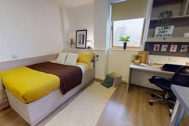 Gold Studio-2627 at iQ Kingston, 15 Wood Street, City Centre, Kingston, KT11TY - Image 1