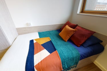 Silver Studio Plus-2627 at iQ Kingston, 15 Wood Street, City Centre, Kingston, KT11TY - Image 1