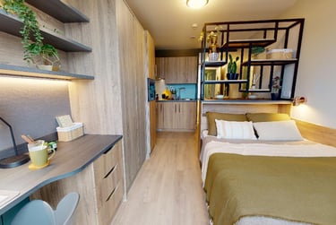 Bronze Studio - Image 1