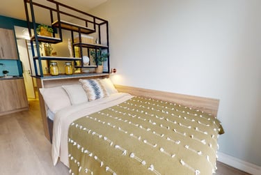 Gold Studio - Image 1