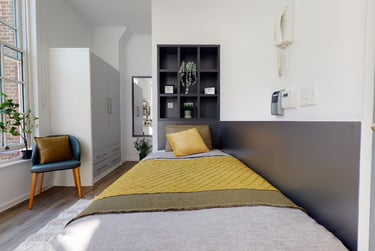 Bronze Studio Plus at iQ Bloomsbury, 200 Euston Road, Bloomsbury, London, NW12DA - Image 1