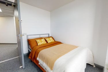 Gold Room at iQ Stephenson House, Stoddart Street, City Centre, Newcastle, NE21AW - Image 1