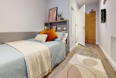 2 Bed Apartment - Image 1