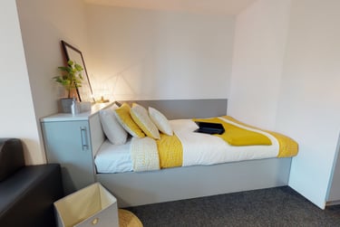 2 Bed Apartment - Image 1