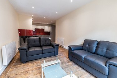 3 bed flat, Ecco, Highfield, Sheffield, S118BP - Image 2