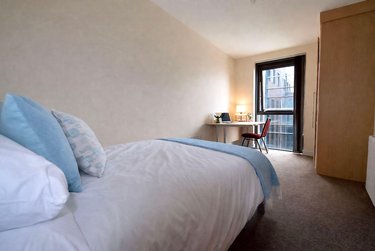 3 bed flat, 121 Fitzwilliam Street, Devonshire Green, Sheffield, S14JP - Image 8